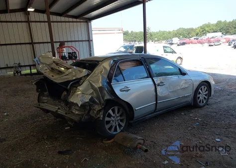 2007 Honda Accord 2.4 Lx z USA, uszkodzony, nr VIN 3HGCM564X7G70292